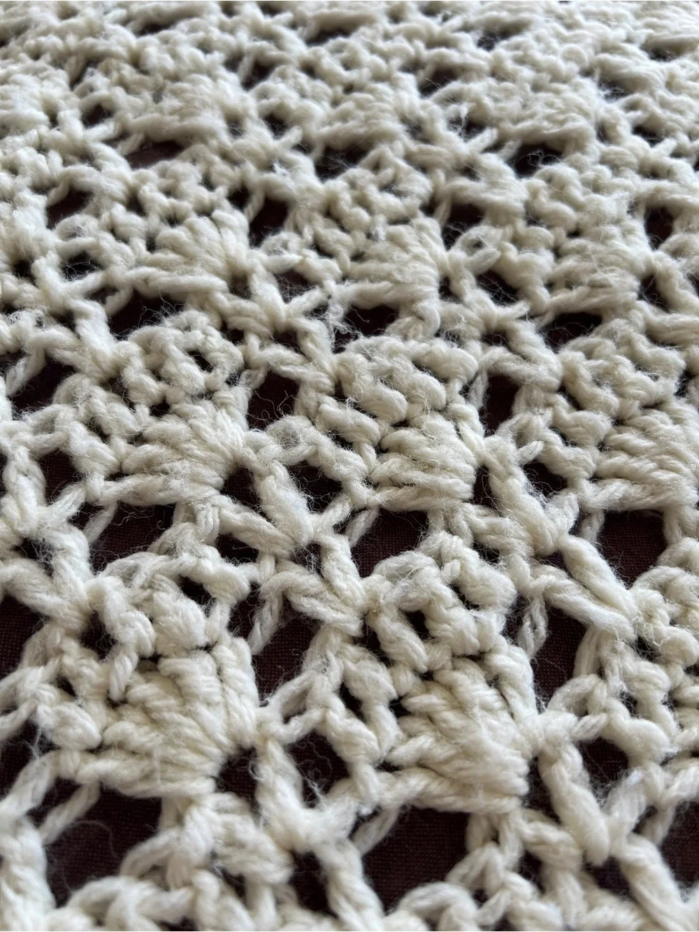Vintage Handmade Cream Crochet Shell Stitch Throw Blanket with Fringe